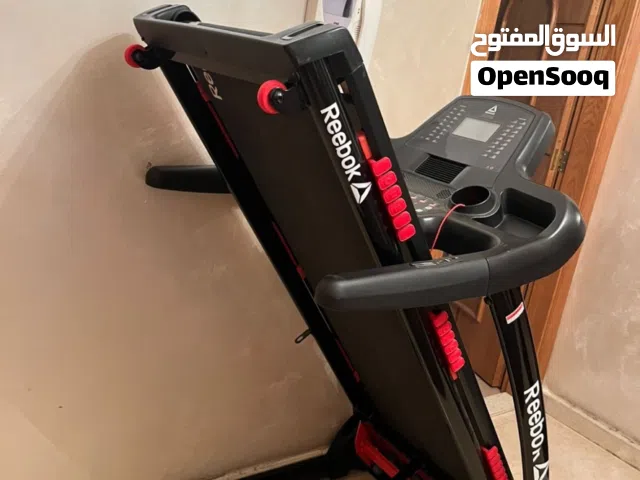 جهاز ركض اصلي rebook نظيف  ك جداً