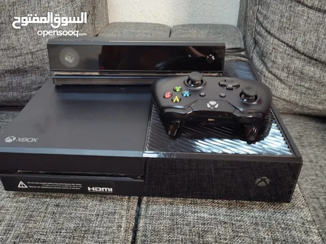 Xbox one with controller and 3 free games and with kinetec