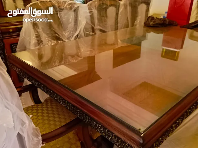 غرفة سفرة بحالة ممتازة