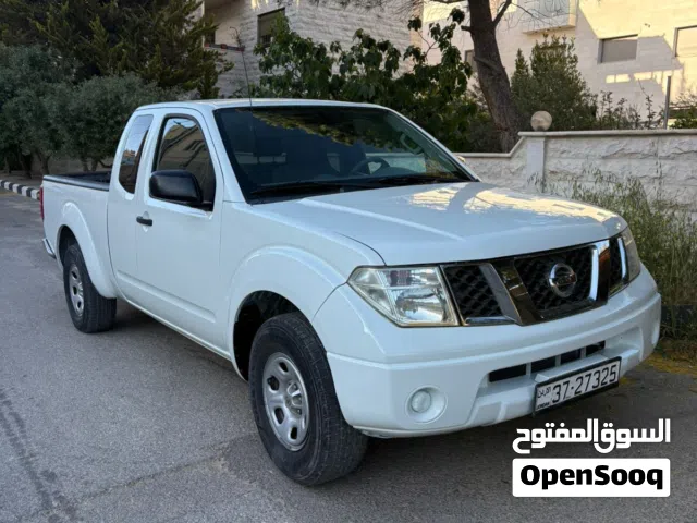 2016 نيسان فرونتيير Standard