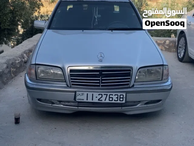 1994 مرسيدس بنز الفئة-C C 200