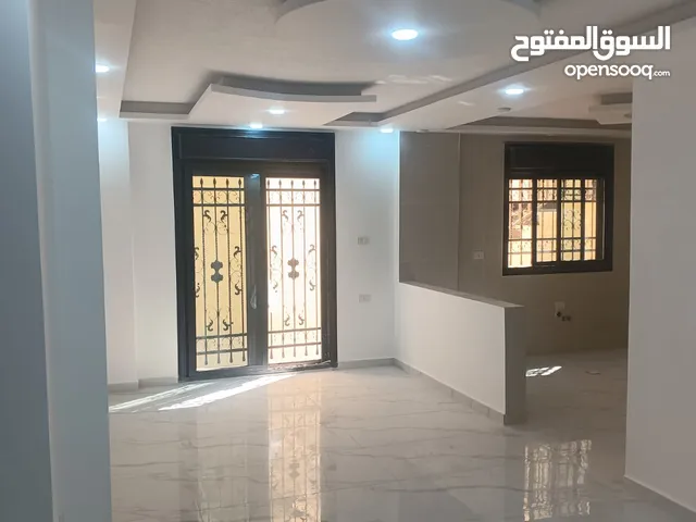 135 m2 3 Bedrooms Apartments for Sale in Zarqa Al Zarqa Al Jadeedeh