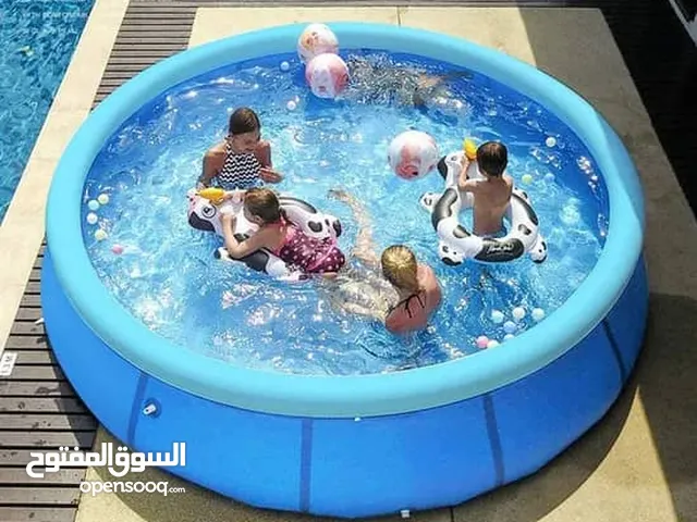 مسبح قابل للنفخ وقابل للطي دائري