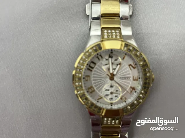 ساعة guess