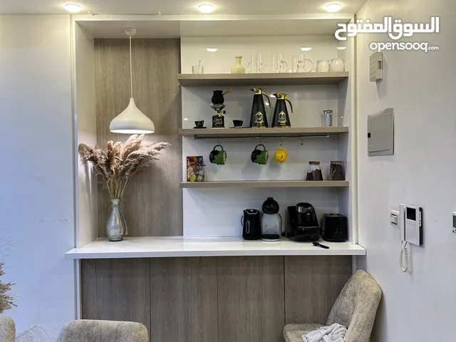 250 m2 3 Bedrooms Apartments for Sale in Amman Um El Summaq