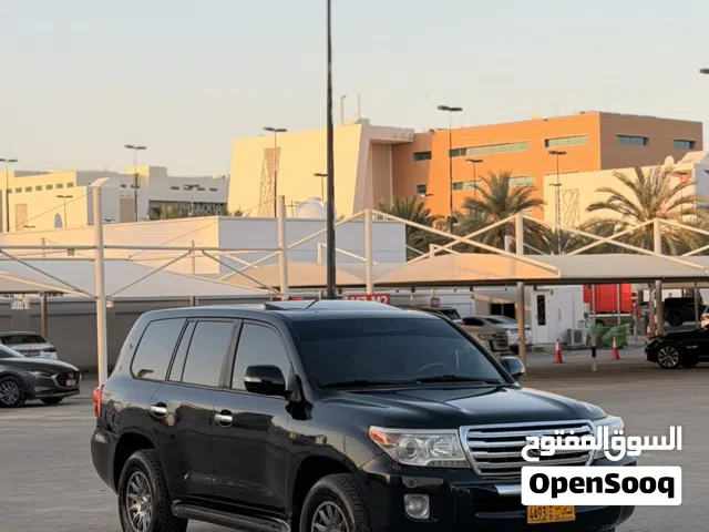 تويوتا لاند كروزر 2010 VXR للبيع المواصفات الخليجية وبحالة جيدة