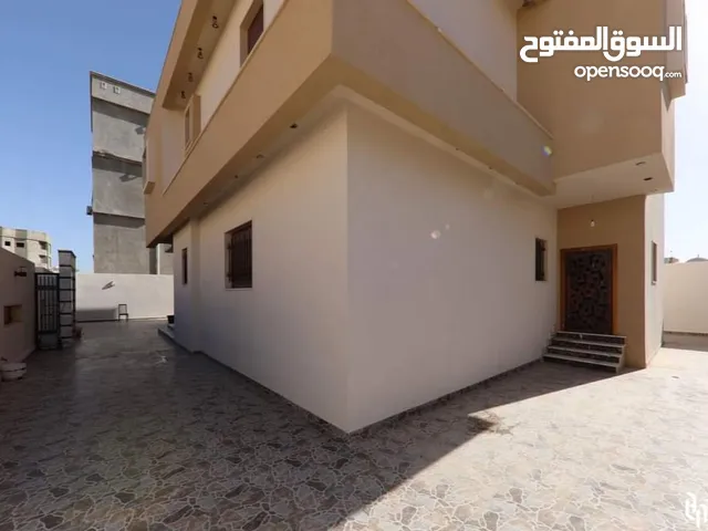 500 m2 More than 6 bedrooms Villa for Rent in Tripoli Al-Hadaba'tool Rd