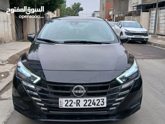 نيسان فيرسا ماشيه 24 فقط و سعرها مناسب وجاهزه للاخير
