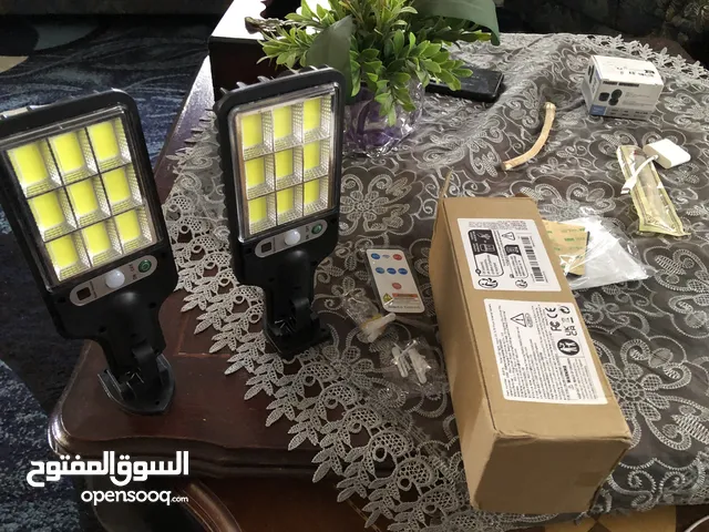 كشافات طاقة شمسية