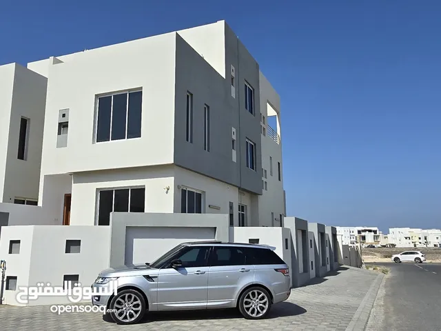 320 m2 5 Bedrooms Townhouse for Sale in Muscat Al Khoud