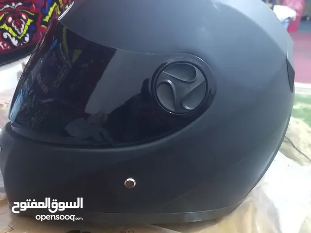 خوذة سوداء