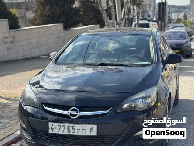 Used Opel Astra in Ramallah and Al-Bireh