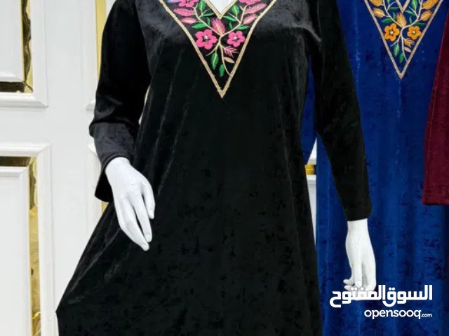 فساتين لقماش قطيفة غوايال