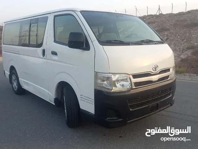 Toyota hiac  ven 201 gcc