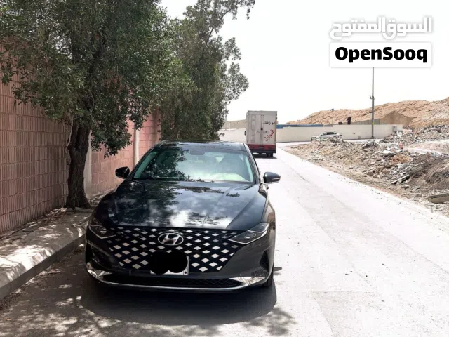 2022 هيونداي ازيرا Standard