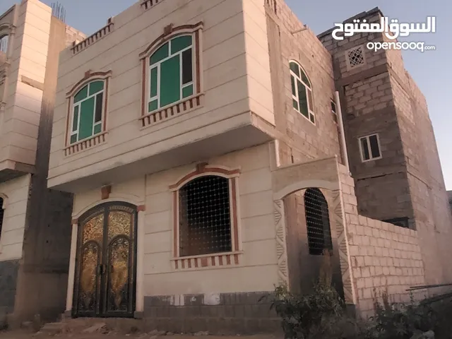 105 m2 4 Bedrooms Townhouse for Sale in Sana'a Dar Silm