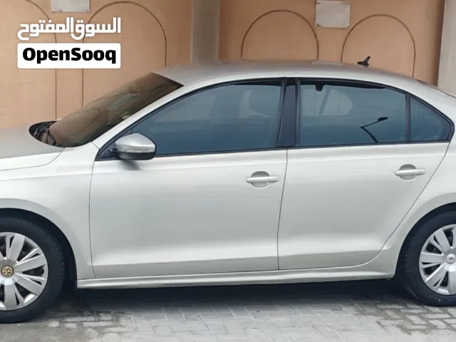 2011 فولكسفاغن جيتا Standard