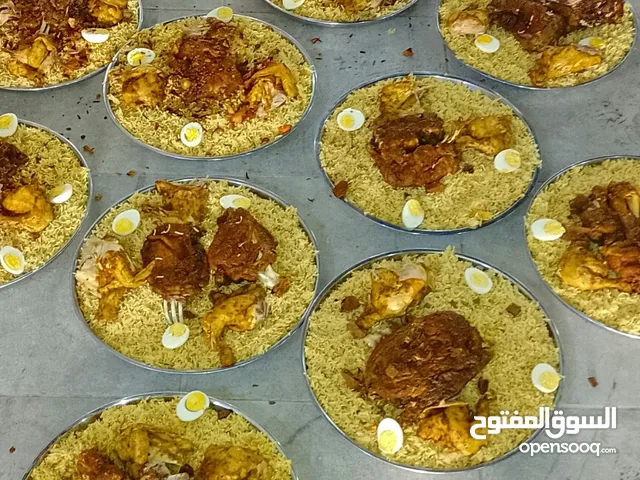 موجود معلم يمني فنان في الطبخ يبحت عن وظيفه