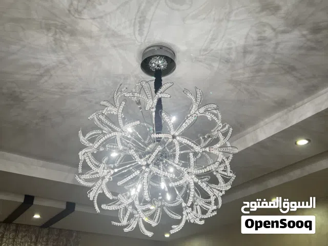 ثريا كرستال بحاله ممتازه