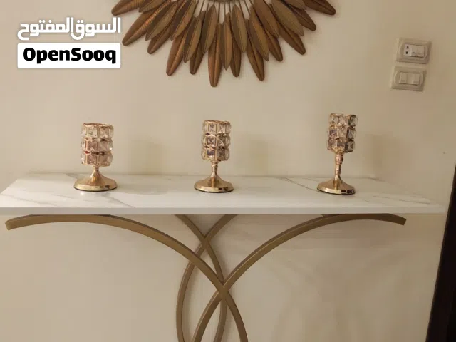 دينسوار لون ذهبي أنيق وفخم للبيع بسعر مغري
