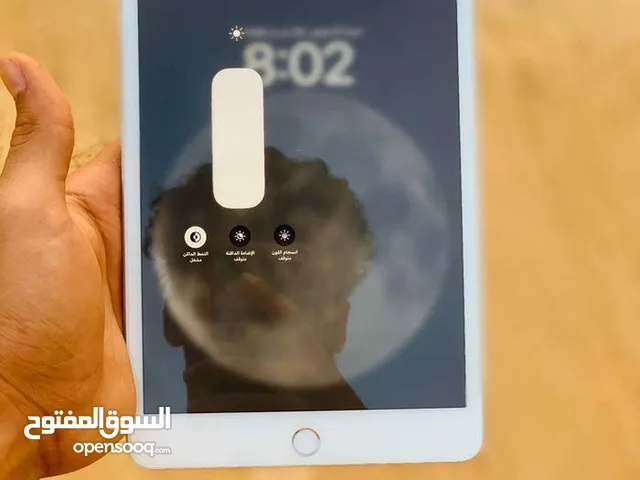 Apple iPad 64 GB in Jafra