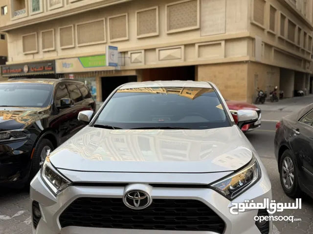 Toyota RAV4 for sale, still under warranty and full service history