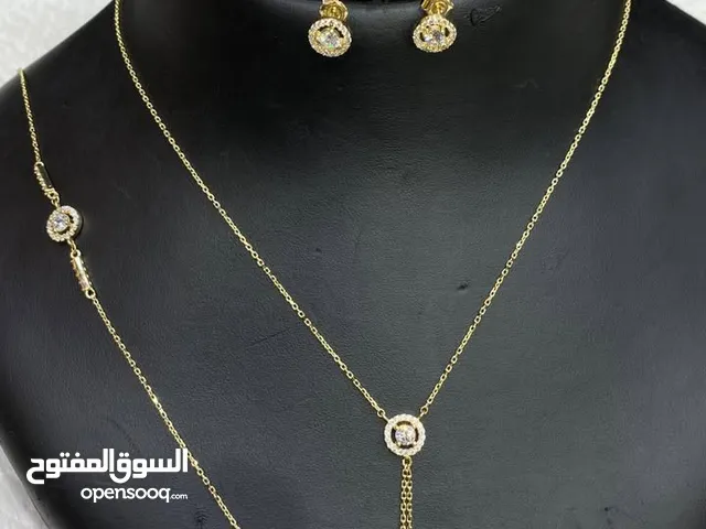 طقم ذهب عيار 18 ذهب