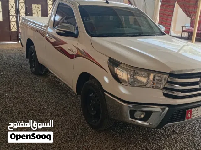 Used Toyota Hilux in Al Ain