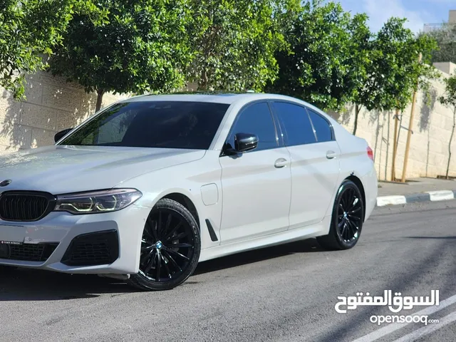 BMW 530 E M PACKAGE 2019 امكانية البيع بدفعه 60000 وشيكات 24 شهر مع اختلاف السعر 
