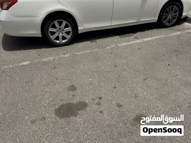 Sale by car Lexus