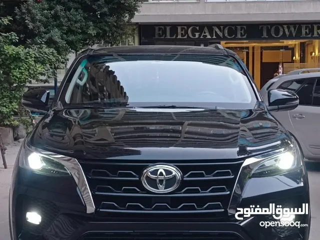 تويوتا فورتشنر 2023 للايجار بسائق او بدون - Toyota Fortuner For Rent ...............................
