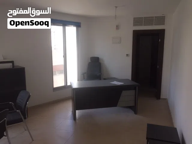 مكتب للايجار أو للبيع في مجمع الكندي التجاري مقابل المستشفى الاستشاري بين الشميساني والدوار الخامس