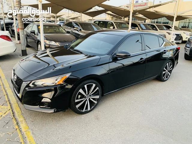 Used Nissan Altima in Sharjah
