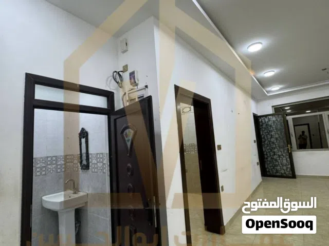 شقة طابق اول للايجار في منطقة البراضعية.