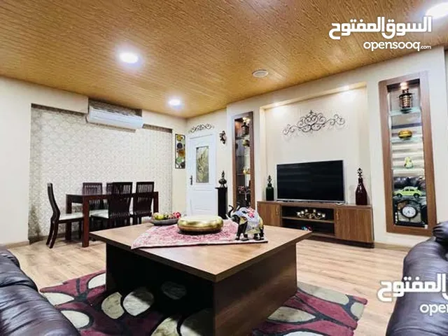 شقة مع روف مفروشه سوبر ديلوكس في الجبيهة للايجار