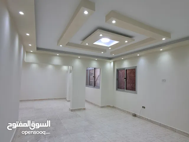 شقه علي المفتاح اول نمرة عبد الناصر العصافرة قرب أسواق الشريف