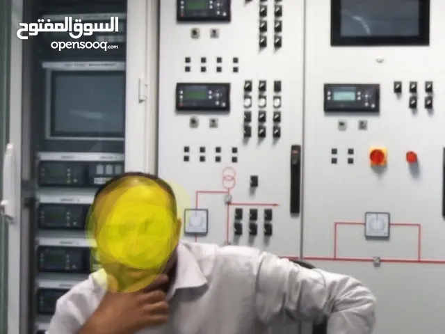 فني كنترول و مبرمج أجهزة تحكم كهربائية