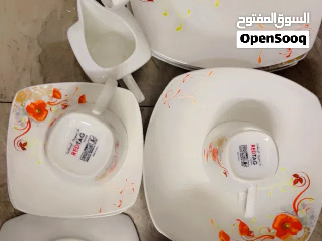 طقم ضيافة "ريد تاغ" الأنيق – لمسة من الفخامة لمناسباتك للبيع بسعر مميز وقابل للتفاوض للجادين الوصف