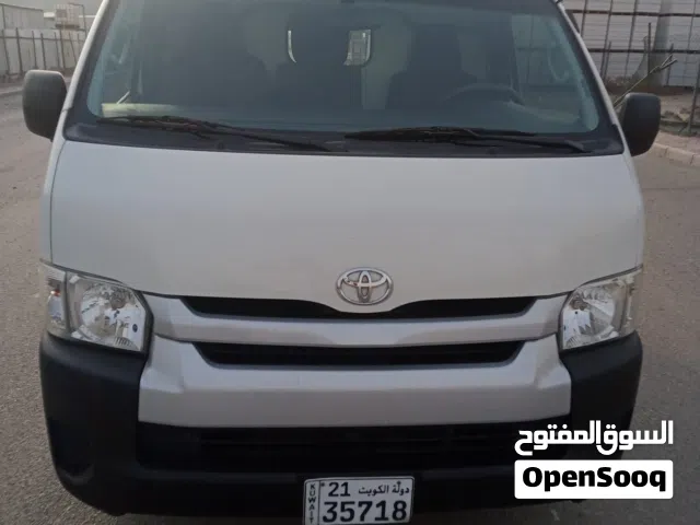 2022 تويوتا هايس Standard