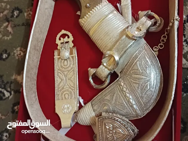 خنجر عمانيه اصليه للييع مش تقليديه