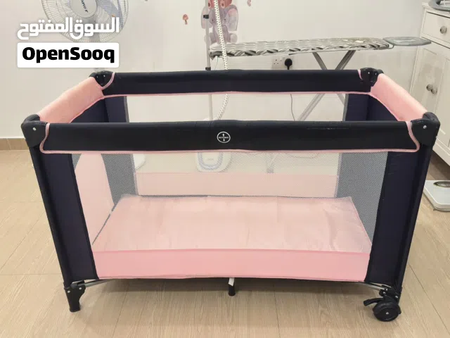 سرير أطفال جديد تماماً - Brand New Baby Cot