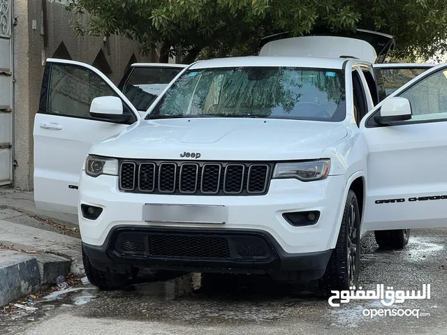 Used Jeep Grand Cherokee in Basra