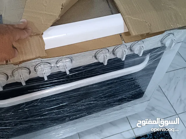 فرن غاز 5 عيون مع شواية سفلية حجم 60*90 سم نوع اريستون لون ابيض