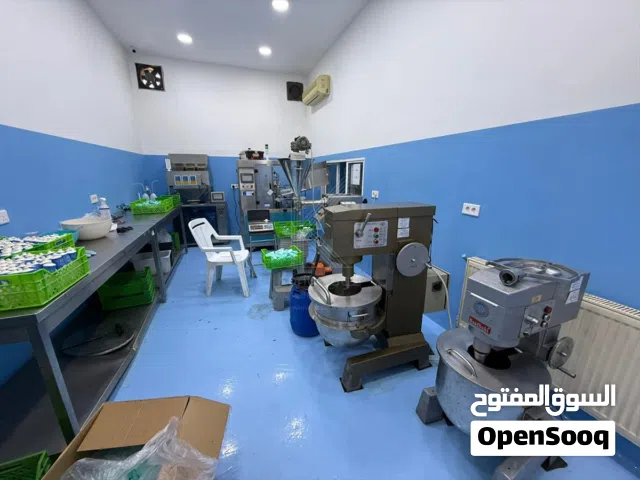 فرصة استثمارية نادرة – مصنع مرخّص للبيع في الفحيص / لصناعة مستحضرات التجميل