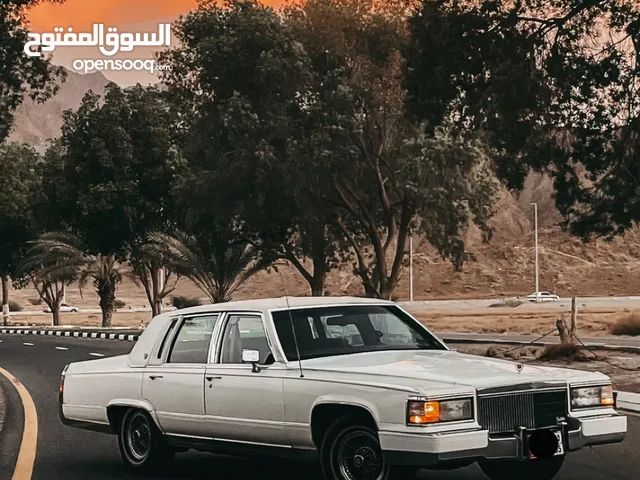 كاديلاك بروقهام 1990