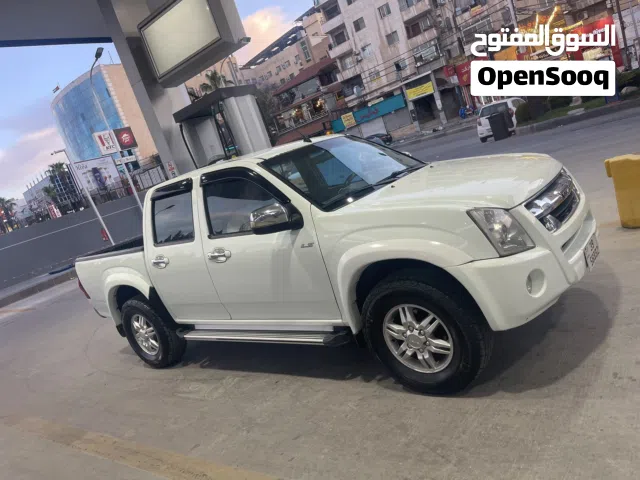 2012 ايسوزو D-ماكس LS