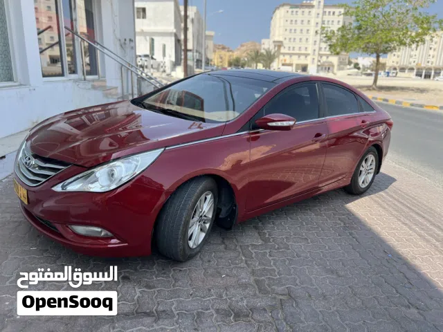 سيارة هيونداي سوناتا 2012 خليجي بدون حوادث ملكية سنة صبغ جديد مكينة قير مكيف امورهن طيبة