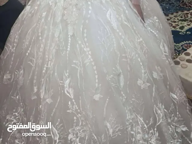بدله عرس شبه جديد للبيع لبسه وحدة