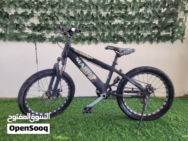 دراجة هوائية بحالة ممتازة – تحتاج تبديل تيوب