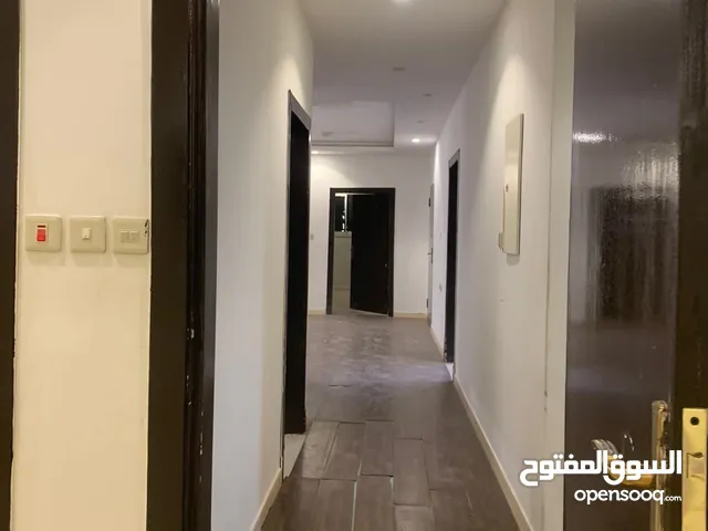 140 m2 3 Bedrooms Apartments for Rent in Al Riyadh Al Arid